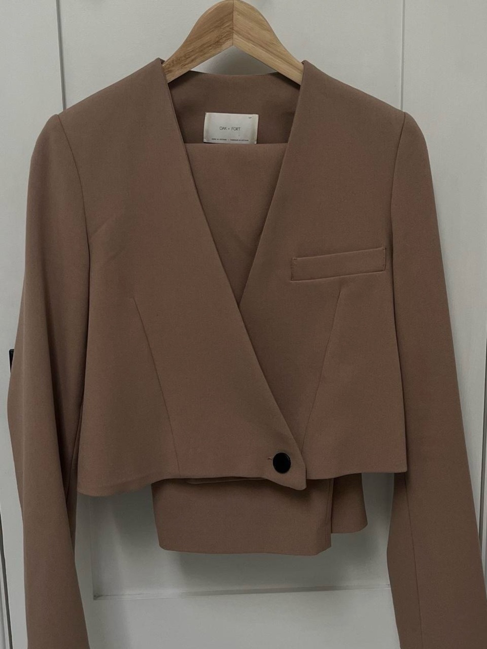 Oak and Fort pinkish brown Suit